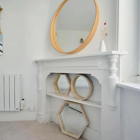 Superbe Appartement, Balcon Vue Mer, 3 Chambres!